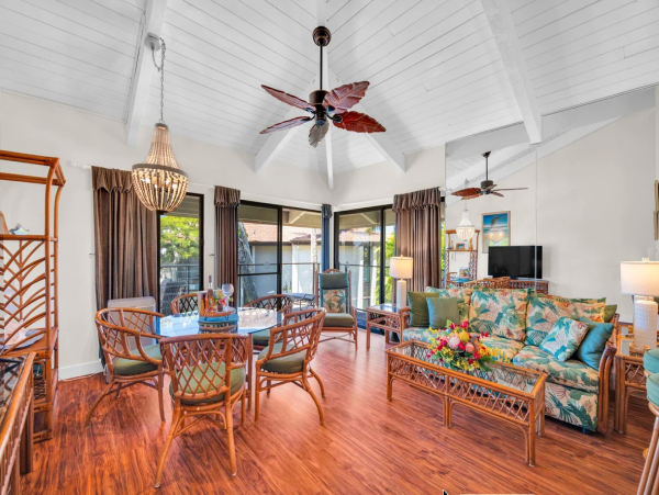 Luxury Maui Retreat in Kahana - Perfect for Large Groups